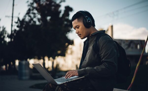 AKG K371 BT Closed Back Headphones with Bluetooth - Image 6